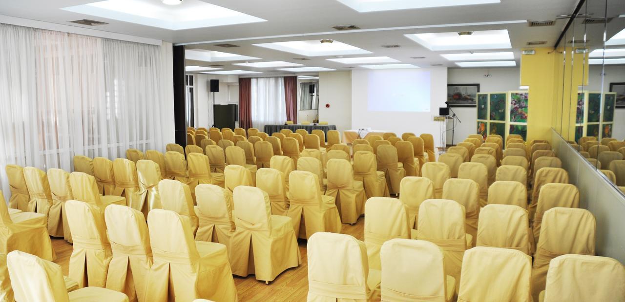 Hotel Metropol Larissa Luaran gambar