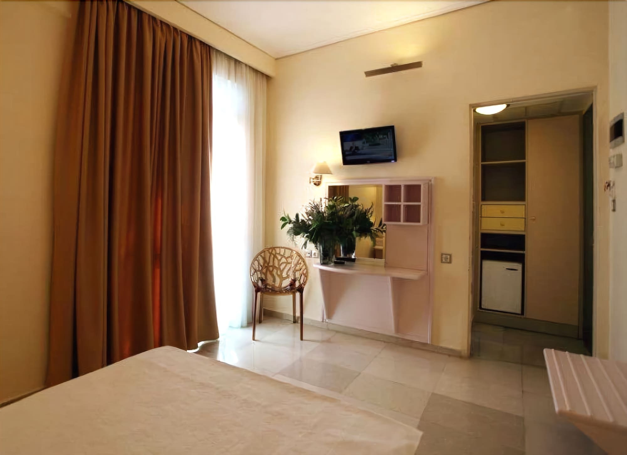 Hotel Metropol Larissa Luaran gambar